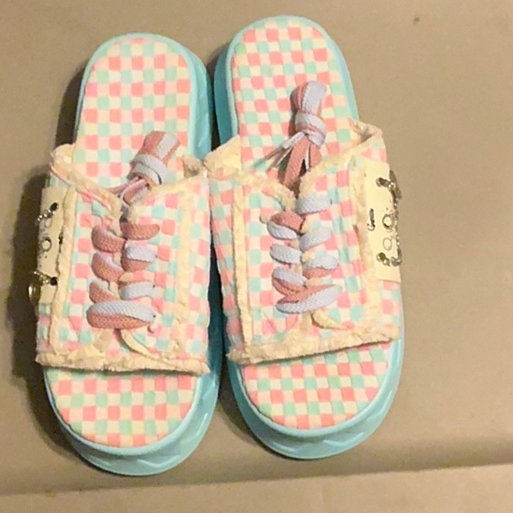 WomensCheckered Slide Sandals